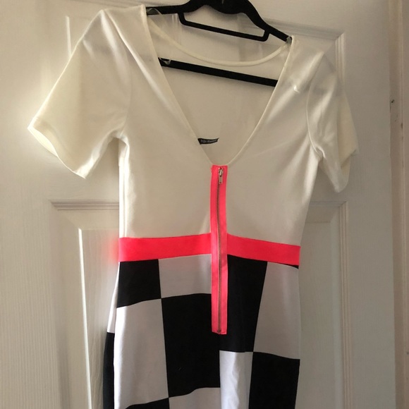 Dress - Picture 2 of 2